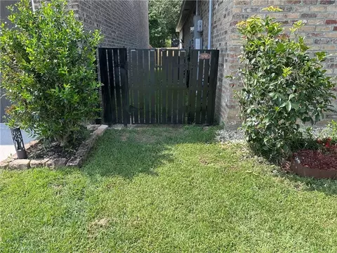 Exterior - 444 Tiger Ave, Covington, LA 70433 photo 4 of 6