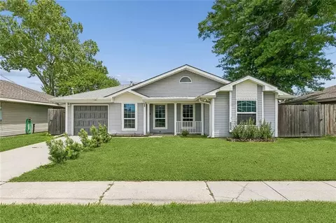59 Duffy St, Westwego, LA 70094