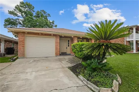 4144 Bordeaux Dr, Kenner, LA 70065