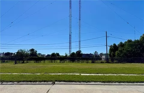 712 Daryl Dr, Chalmette, LA 70043