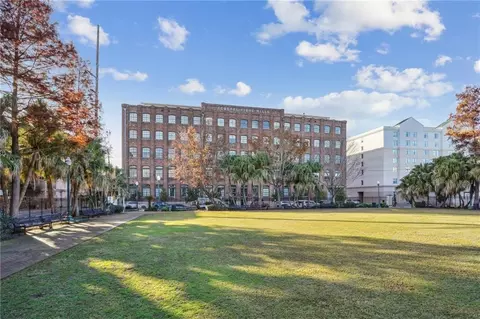 1107 S Peters St #404, New Orleans, LA 70130