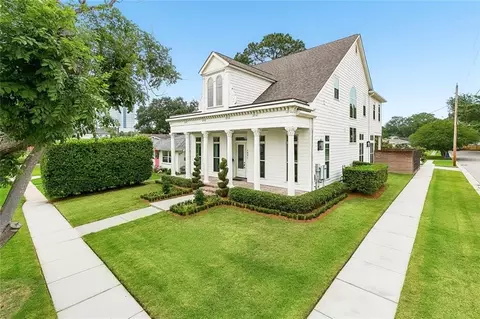 1801 Ridgelake Dr, Metairie, LA 70005