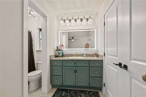 Bath - 224 E Queens Dr, Slidell, LA 70458 photo 1 of 2