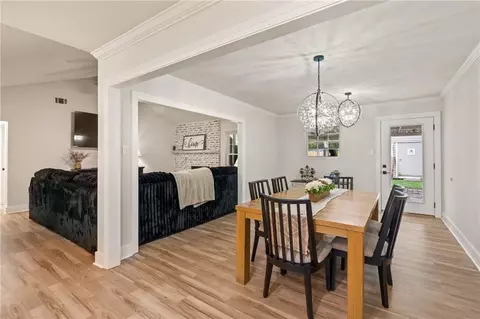 Dining - 224 E Queens Dr, Slidell, LA 70458 photo 1 of 2