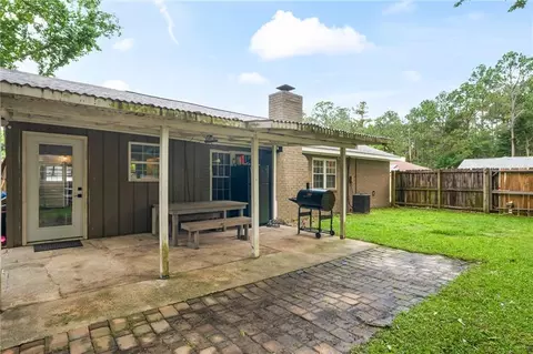 Exterior - 224 E Queens Dr, Slidell, LA 70458 photo 6 of 6