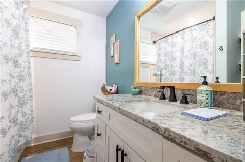 Bath - 636 Pine St, Norco, LA 70079 photo 4 of 5