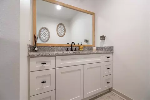 Bath - 636 Pine St, Norco, LA 70079 photo 2 of 5