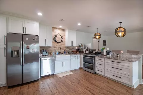 Kitchen - 636 Pine St, Norco, LA 70079 photo 2 of 3