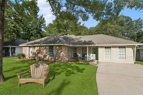 2427 Biron St, Mandeville, LA 70448