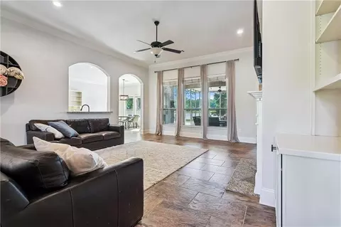 Living - 286 Saw Grass Loop, Covington, LA 70435 photo 2 of 3