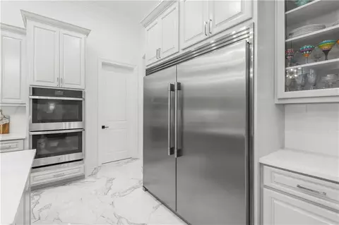 Kitchen - 610 Millikens Bnd, Covington, LA 70433 photo 3 of 4