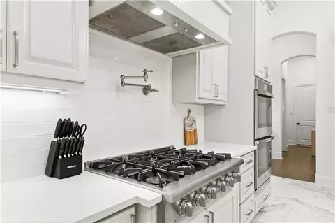 Kitchen - 610 Millikens Bnd, Covington, LA 70433 photo 4 of 4