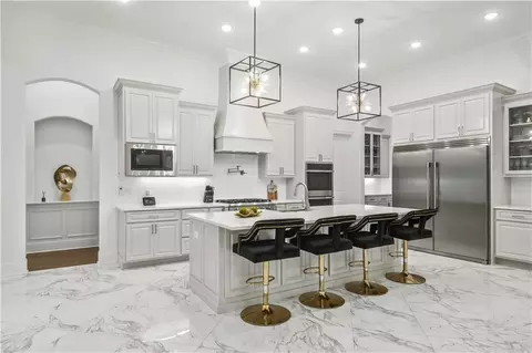 Kitchen - 610 Millikens Bnd, Covington, LA 70433 photo 1 of 4