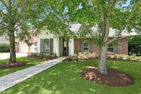 768 Libby Ln, Mandeville, LA 70471