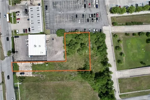 9846 Lake Forest Blvd, New Orleans, LA 70127