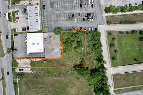 9846 Lake Forest Blvd, New Orleans, LA 70127