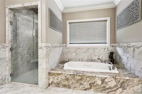 Bath - 408 W Chase Ct, Mandeville, LA 70448 photo 1 of 4
