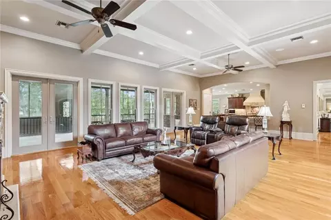 Living - 408 W Chase Ct, Mandeville, LA 70448 photo 5 of 6