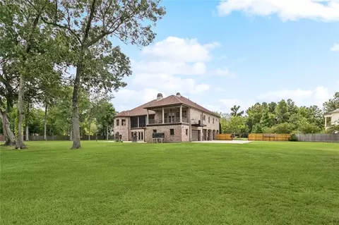 Exterior - 408 W Chase Ct, Mandeville, LA 70448 photo 9 of 13