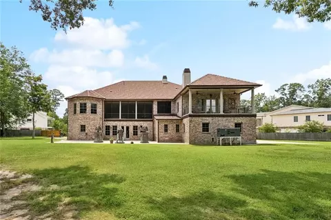 Exterior - 408 W Chase Ct, Mandeville, LA 70448 photo 7 of 13
