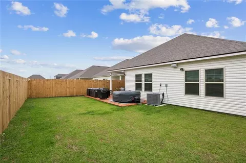 Exterior - 5369 Bypass Breeze Dr, Slidell, LA 70461 photo 5 of 5