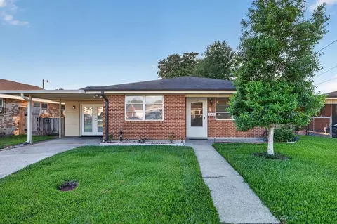 568 St Ann St, Marrero, LA 70072