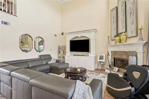 Living - 154 Lighthouse Pt, Slidell, LA 70458 photo 2 of 2