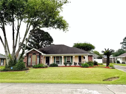 111 E Killarney Dr, Thibodaux, LA 70301