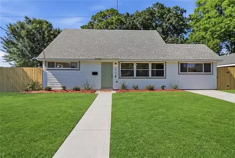 10137 Stephen Dr, River Ridge, LA 70123