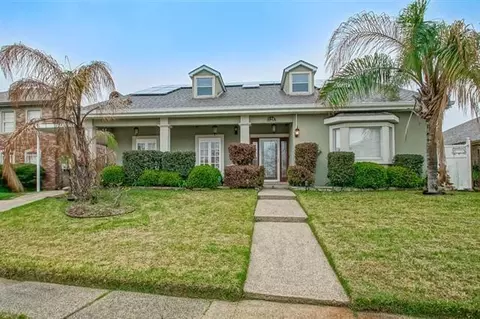 11287 Winrock Dr, New Orleans, LA 70128