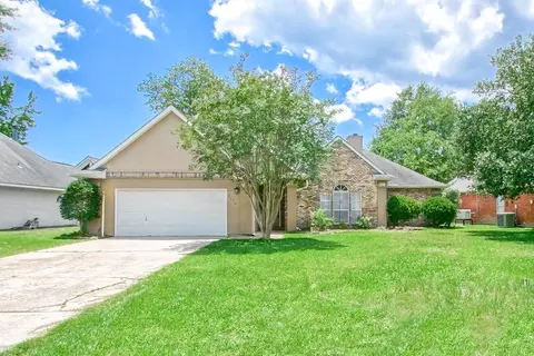3070 Pine Pl, Mandeville, LA 70448