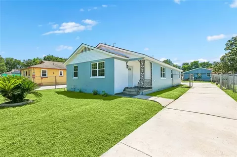 1663 Shirley Dr, New Orleans, LA 70114