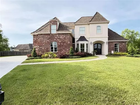 905 Pine Wild Cir, Madisonville, LA 70447