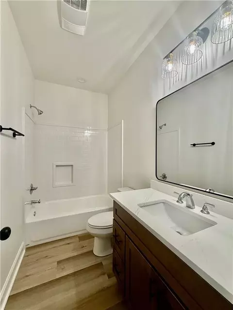 Bath - 306 St Anthony St, Luling, LA 70070 photo 1 of 2