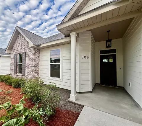 Exterior - 306 St Anthony St, Luling, LA 70070 photo 2 of 3