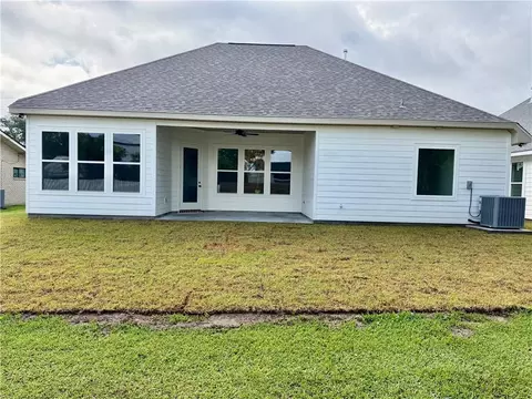 Exterior - 306 St Anthony St, Luling, LA 70070 photo 3 of 3