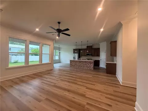 Living - 306 St Anthony St, Luling, LA 70070 photo 3 of 3