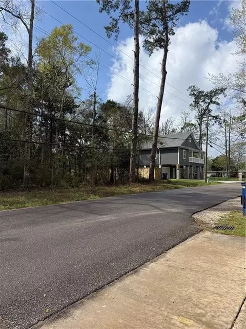 363 Mapleleaf Dr St, Slidell, LA 70458 photo 4