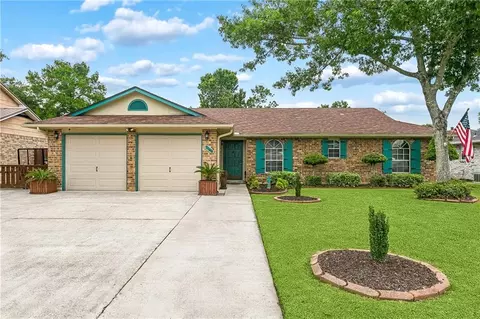2148 Pinehurst St, Laplace, LA 70068