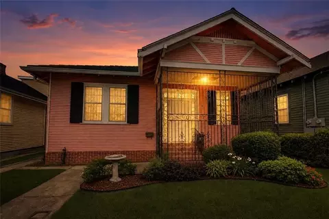 7726 Spruce St, New Orleans, LA 70118