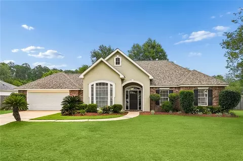 922 Crestwood Dr, Covington, LA 70433