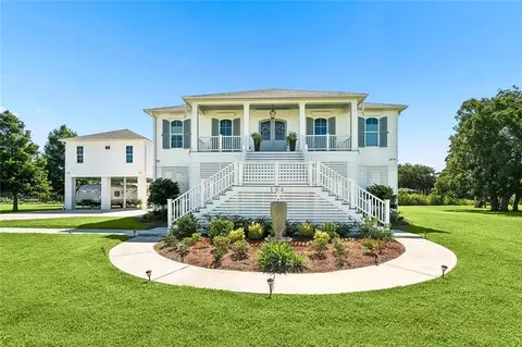104 Moray Dr, Slidell, LA 70461