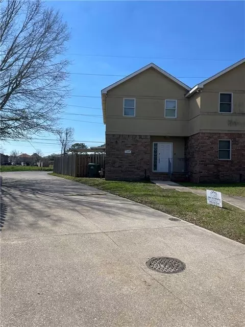62 Brandon Dr #E, Destrehan, LA 70047