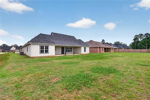 Exterior - 127 Sitka Loop, Haughton, LA 71037 photo 4 of 6