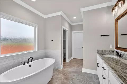 Bath - 127 Sitka Loop, Haughton, LA 71037 photo 1 of 3