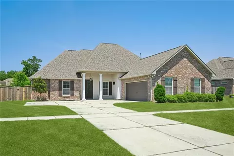 513 Tumble Creek Dr, Madisonville, LA 70447