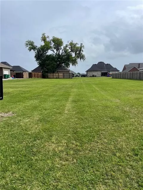 324 Luke Dr, Destrehan, LA 70030