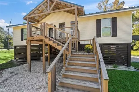 Exterior - 18236 Monga Dr, Covington, LA 70433 photo 3 of 11