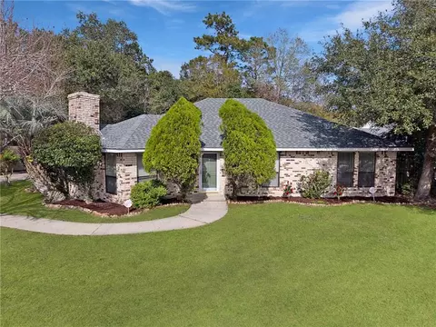 102 Lake Deste Dr, Slidell, LA 70461