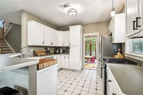 Kitchen - 18120 Cusachs Dr, Covington, LA 70433 photo 2 of 3